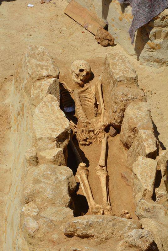 tam-2-bin-500-yillik-antik-mezarlik-ortaya-cikti-2