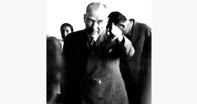 Görmediğiniz kareleriyle Atatürk