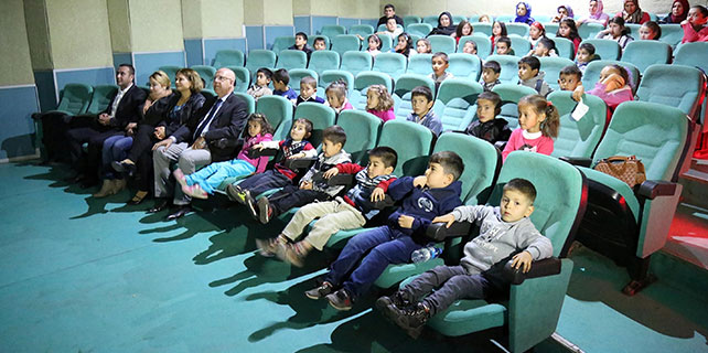 İlk kez sinemaya gittiler