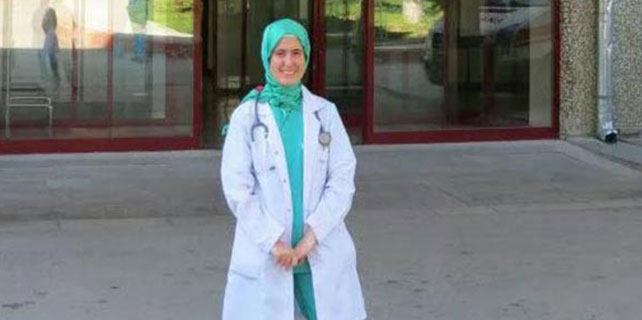 Acil serviste doktora kirli sedye yumruğu