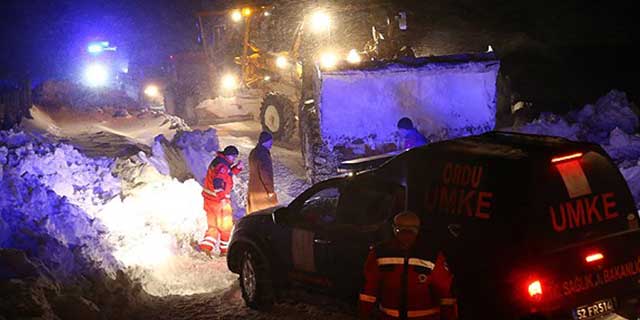 Bebek 14 saat sonra hastaneye ulaştırıldı