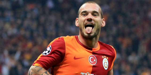 Sneijder atıyor, “Cim Bom” kazanıyor