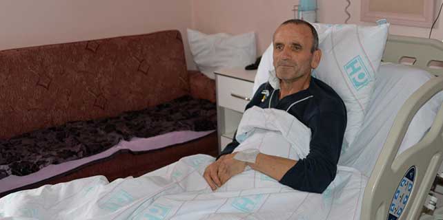 Yaşama şansı yüzde 1′ olan hasta kurtarıldı