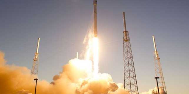 SpaceX uzaya gözlem uydusu gönderdi