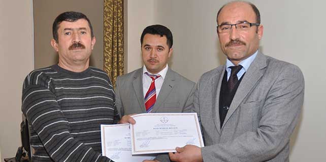 Sarıoğlan ilçesinde kursiyerlere sertifika