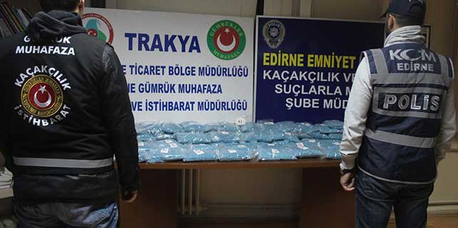 Sınırda uyuşturucu ele geçirildi