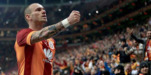 Galatasaray liderlik koltuğunu sevdi