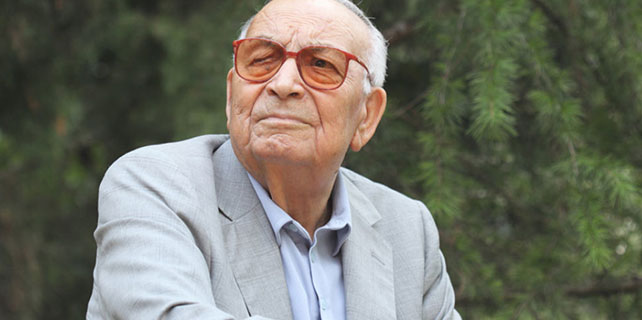 Yaşar Kemal Kimdir, Hayat, Eserleri Nelerdir ?
