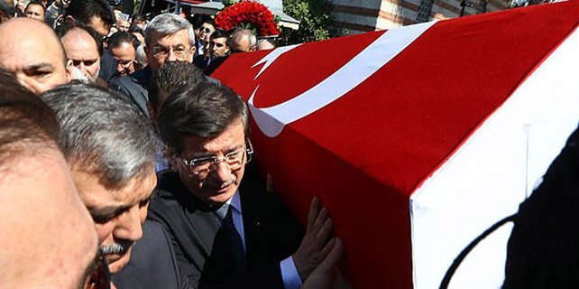 Şehit Savcı Kiraz toprağa verildi