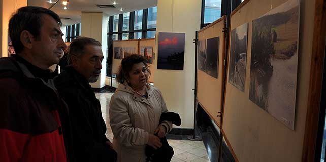 Dünyayı gezip, çektikleri fotoğraflarla sergi açtılar
