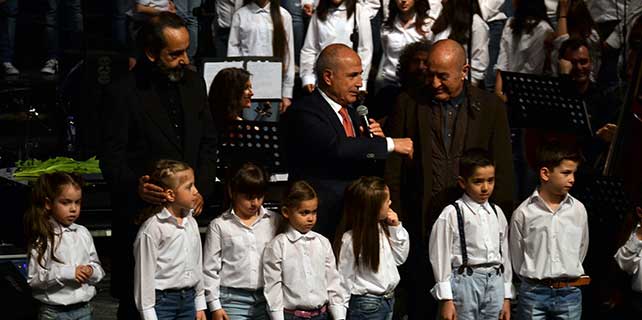 MFÖ’ye saygı gecesi