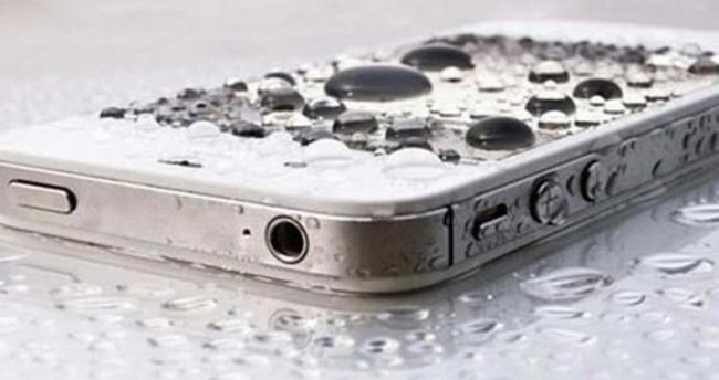 Suya düşen telefon nasıl kurtarılır?