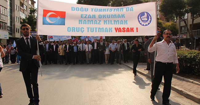 Konya Ülkü Ocakları Doğu Türkistan İçin Yürüdü