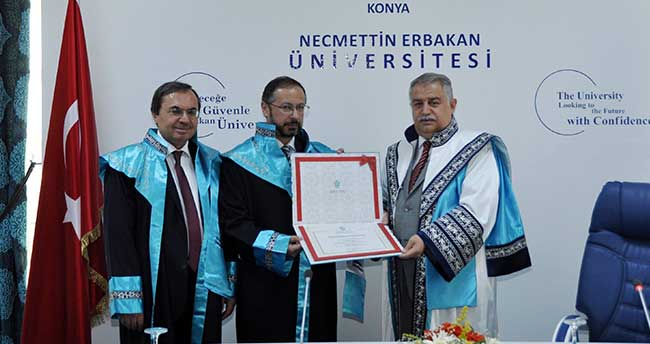 Rıfat Oral’a Fahri Doktora Unvanı Verildi