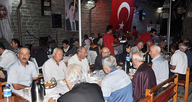 Demokrat Partililer İftarda Buluştu