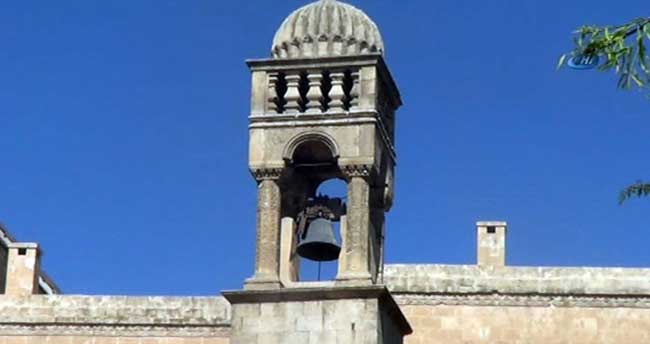 Tarihi kiliseyi satıp cami yaptıracak