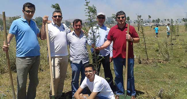 Kulu’da Motosiklet Kazasında Ölenler İçin Fidan Dikildi