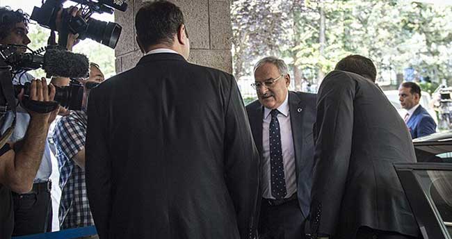 AK Parti ve CHP heyetleri bir araya geldi