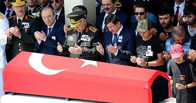 Şehit astsubay Öztürk son yolculuğuna uğurlandı