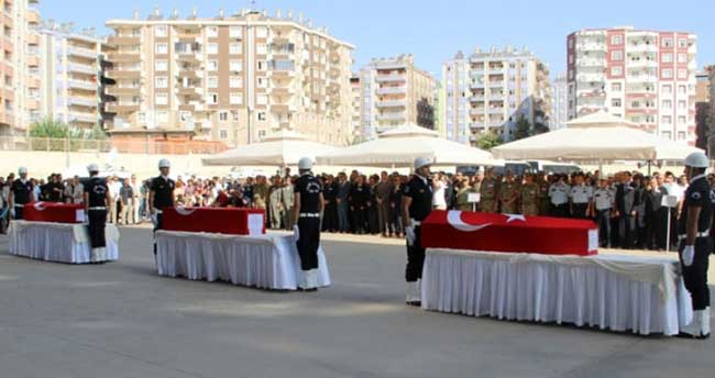 Türkiye 3 şehidini sonsuzluğa uğurladı