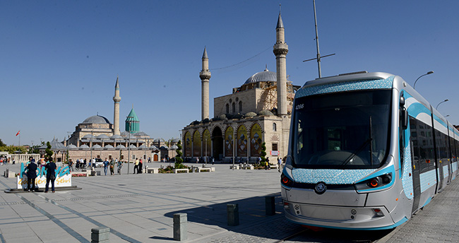 Konya Adliye ve Selçuk Üniversitesi Hatlarında Tramvay Seferleri Başladı