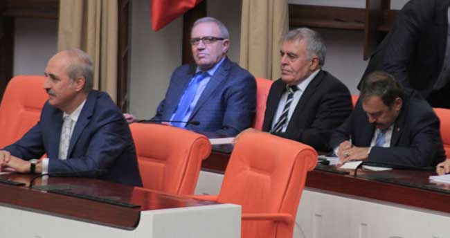HDP’li bakanlar istifa etti!