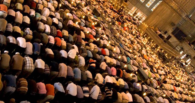 Kurban Bayramı namazı nasıl kılınır? Bayram namazı kılınışı