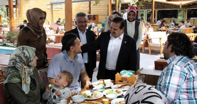 AK Parti Konya’da Seçim Çalışmalarını Sürdürüyor