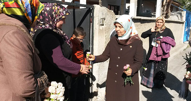 Hüsniye Erdoğan seçim çalışmalarını sürdürdü