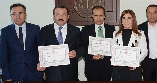 Aksaray Milletvekilleri Mazbatalarını Aldı