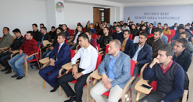 Selçuklu Belediye Başkanı Altay üniversite öğrencileriyle buluştu