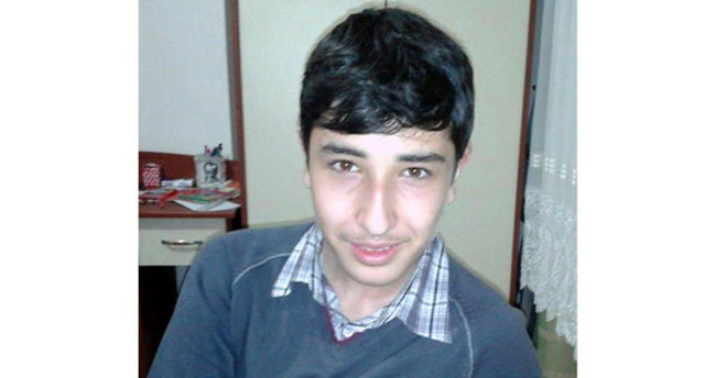 Oda arkadaşıyla tartışan öğrenci uykuda boğazı kesilerek öldürüldü