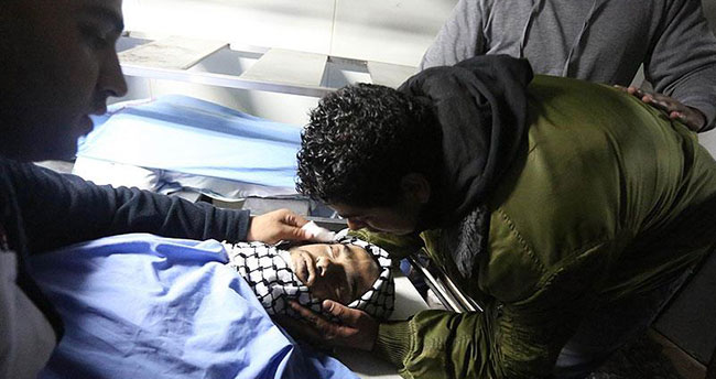 İsrail askerlerinin kalbinden vurduğu Filistinli çocuk hayatını kaybetti