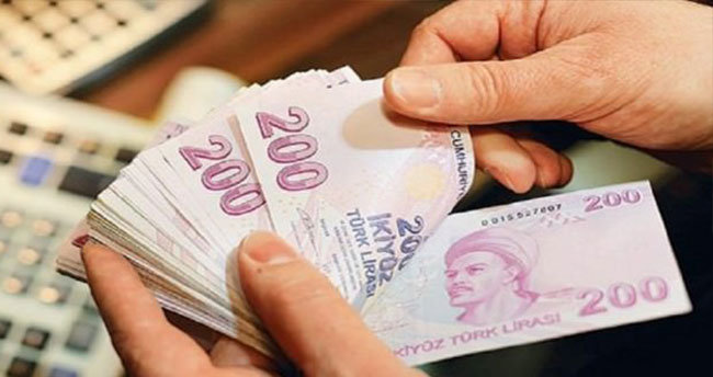 Emeklilere bir müjde daha: 300 lira…