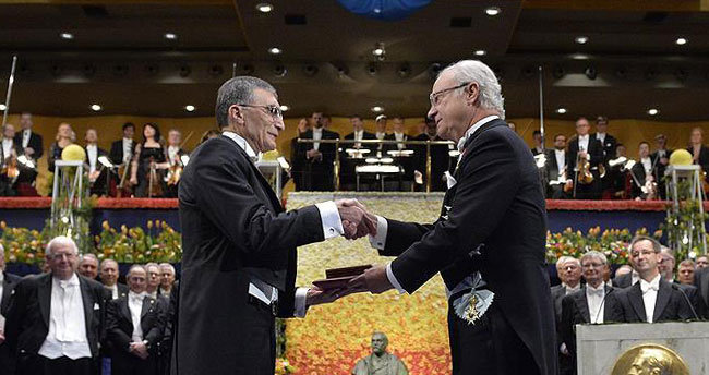 Nobel Kimya Ödülü kazanan Aziz Sancar ödülünü aldı
