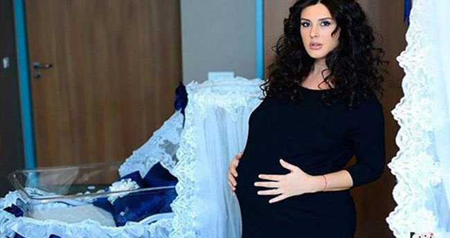 Ebru Destan’ın mutlu günü