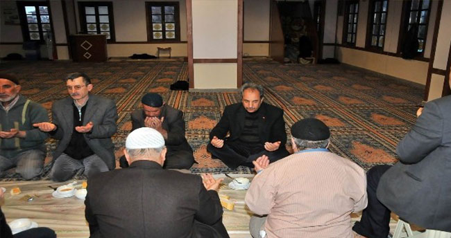 Akşehir Belediyesi Çorba İkramına Yoğun İlgi