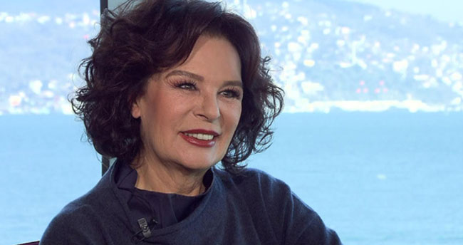 Hülya Koçyiğit: En başta Engin Altan…