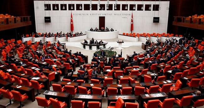 Meclis harekete geçti, görevlerine son verildi