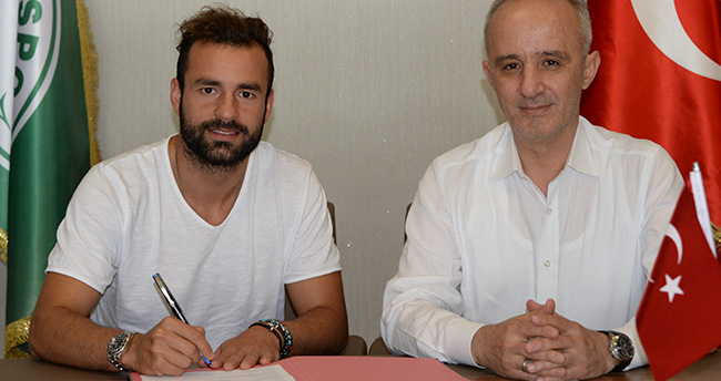 Atiker Konyaspor Mehmet Uslu ile 1 yıllık sözleşme imzaladı