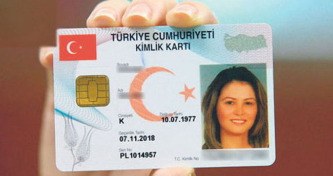 Yeni kimlik yoğunluğu mesai saatini uzattı