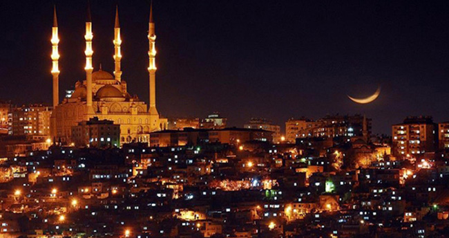 2017 Regaib Kandili ne zaman? Regaib Gecesi’nde hangi ibadetler yapılır? 2017 Üç Aylar ve dini günler takvimi
