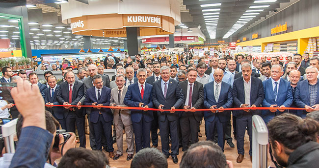 M1 AVM’de Artık Adese Var