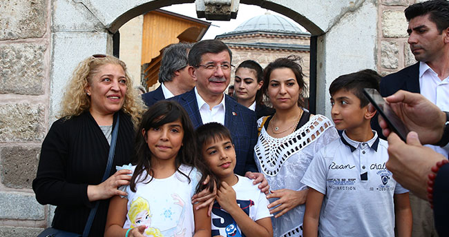 Eski Başbakan Davutoğlu Konya’da