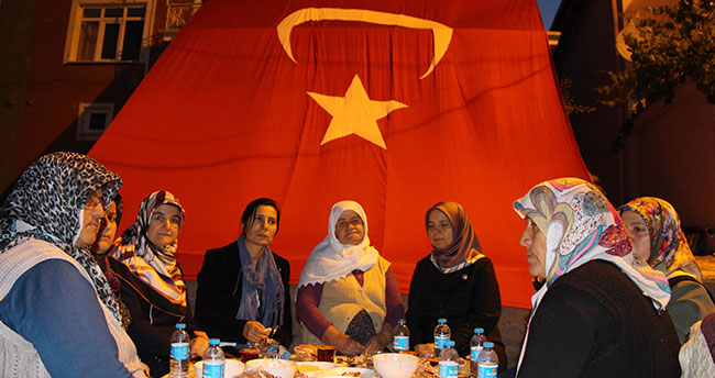 Milletvekili Erdoğan şehit ailesiyle iftar yaptı