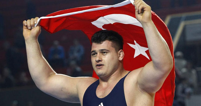 Rıza Kayaalp dünya şampiyonu oldu!