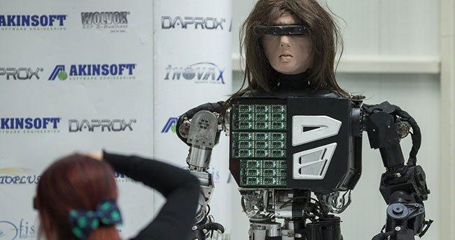 Türkiye’nin ilk ‘İnsansı robot’ fabrikası Konya’da açıldı!