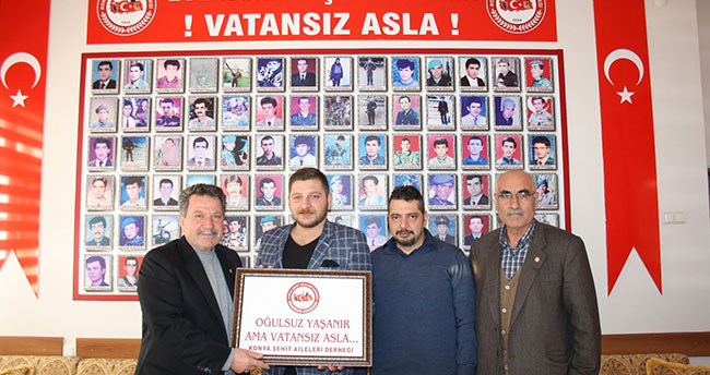 14 Şubat gelirini Şehit Aileleri Derneğine bağışladı