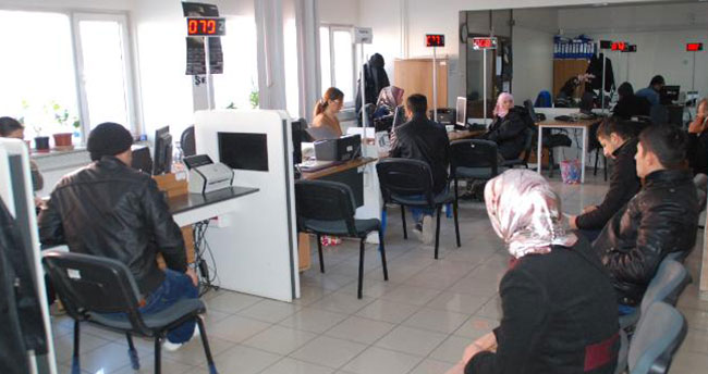 İsim mağdurları müdürlüğe koştu