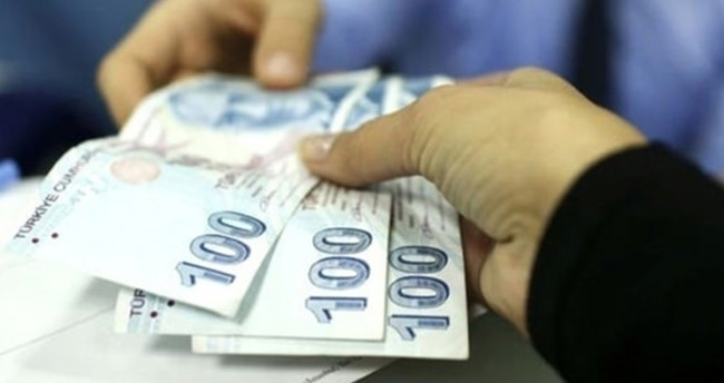 Emeklilerin bayram ikramiyesi bugün yatıyor